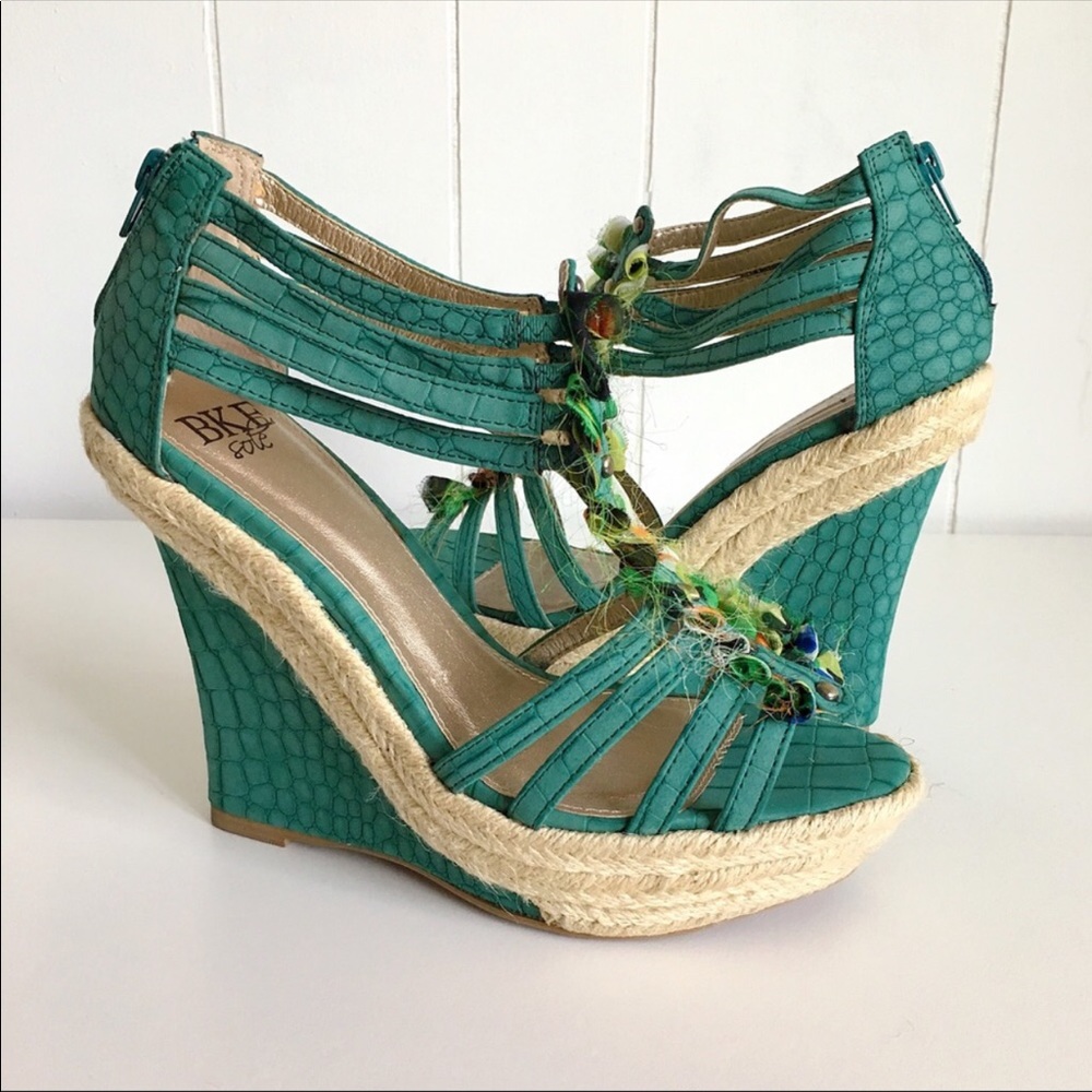 BKE Wedge Shoes Size 9M